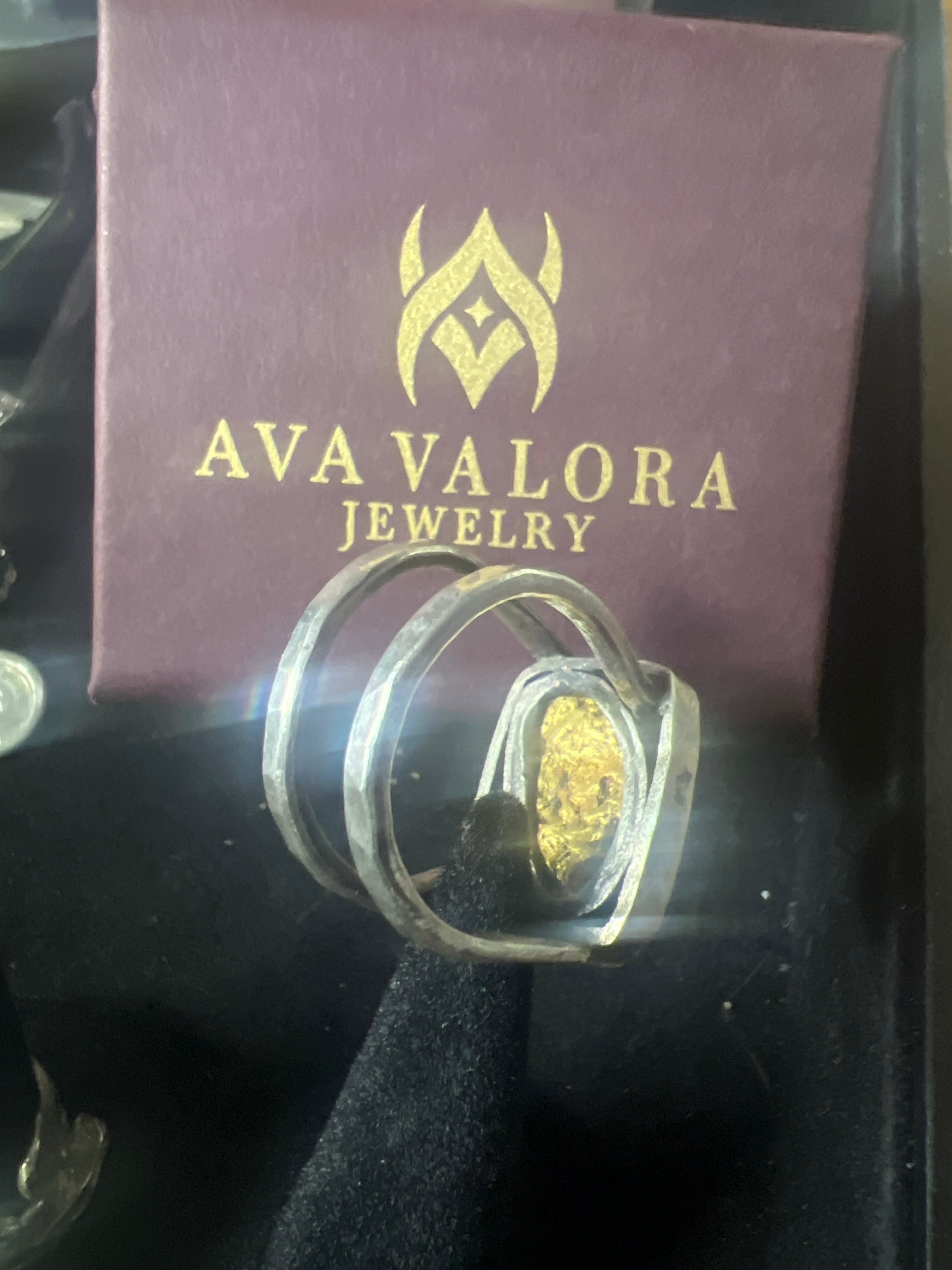 Men’s wedding ring, Sterling silver band with a 4 g gold nugget(Sonoran Desert, natural golden nugget)
