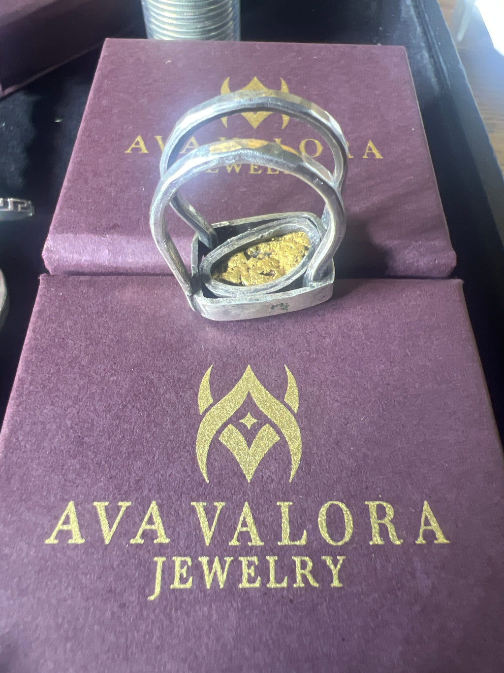 Men’s wedding ring, Sterling silver band with a 4 g gold nugget(Sonoran Desert, natural golden nugget)