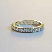 AVA VALORA - 925 Sterling Silver Shared-Prong Eternity Ring – Round-Cut Sparkling Stone Band in Gold, Silver & Rose Gold Finish
