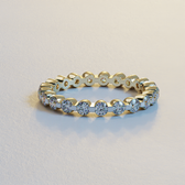 AVA VALORA - 925 Sterling Silver Floating Circle Eternity Ring – Round-Cut Sparkling Stone Band in Gold, Silver & Rose Gold Finish